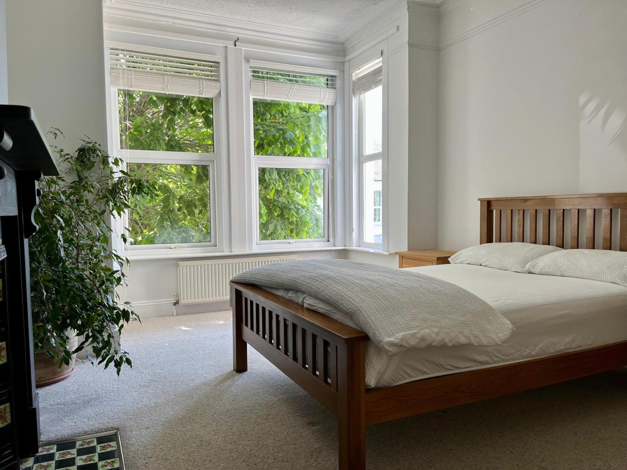 Entire Victorian House 3 Bedrooms