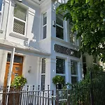 Entire Victorian House 3 Bedrooms